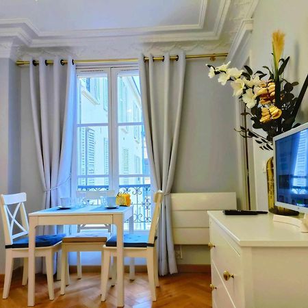 ベルサイユAu Petit Trianon Bleuアパートメント エクステリア 写真