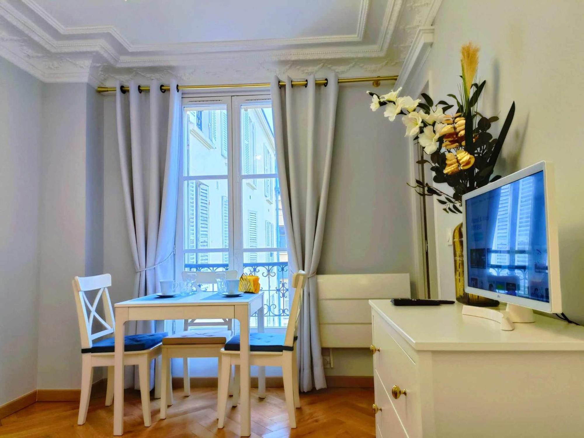 ベルサイユAu Petit Trianon Bleuアパートメント エクステリア 写真